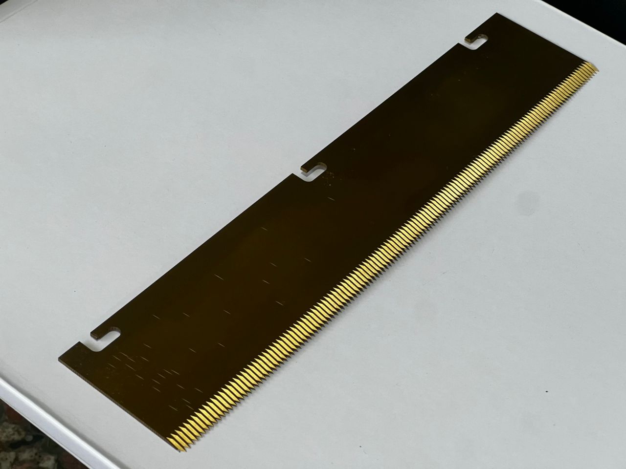 «تیغه دندانهدار بستهبندی از جنس HSS-D2 با روکش TiN مناسب برش سلفون و فویل»